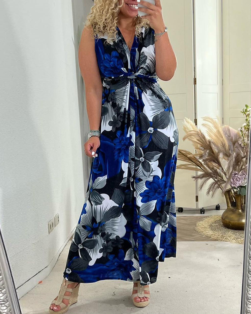 Sacha™ - Elegant sleeveless dress with pleated floral print